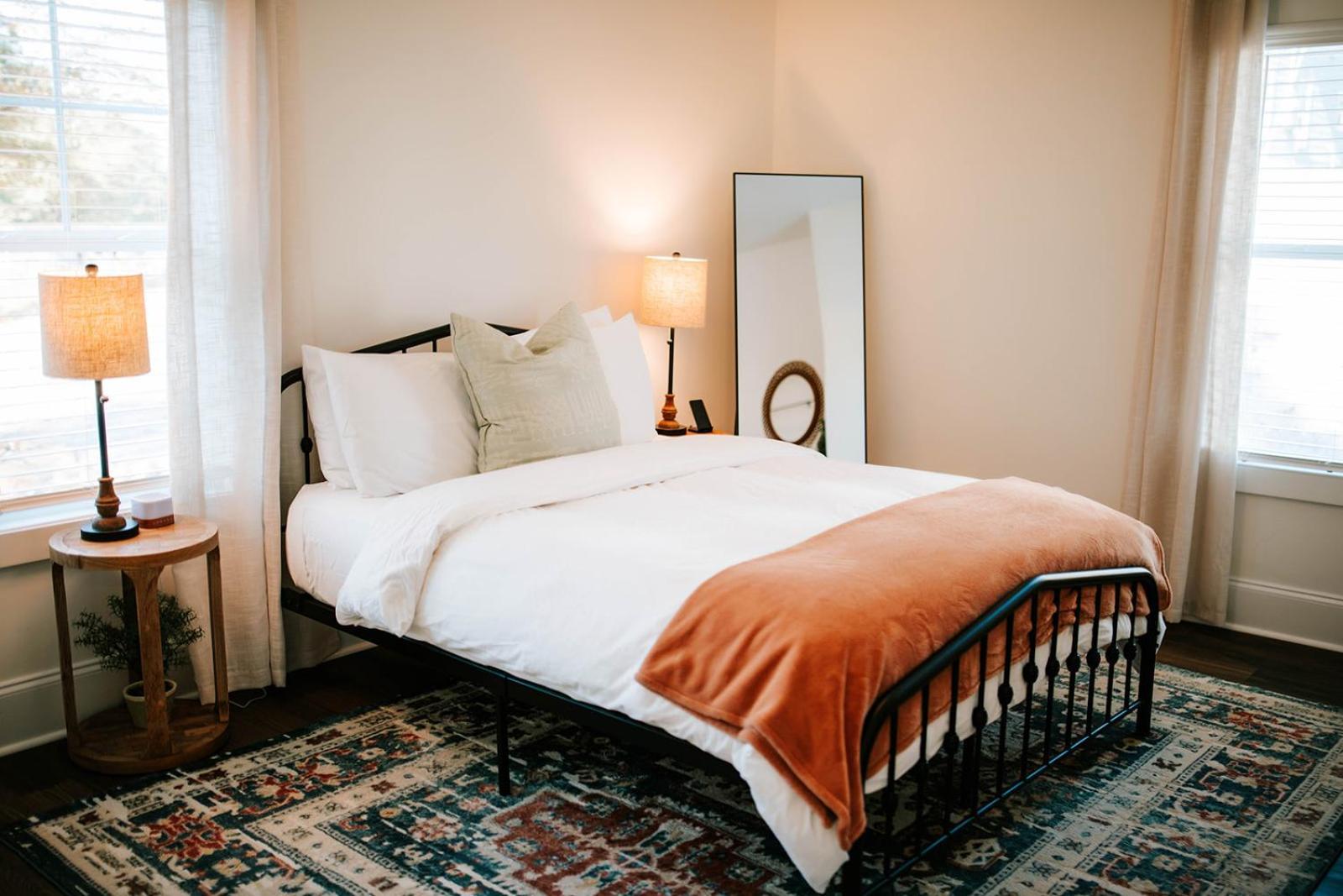 Bright Artist's Cottage-mins To Dt,campus,stadium *
